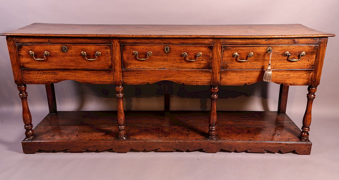 Fine Georgian Serving Dresser Oak c 1750