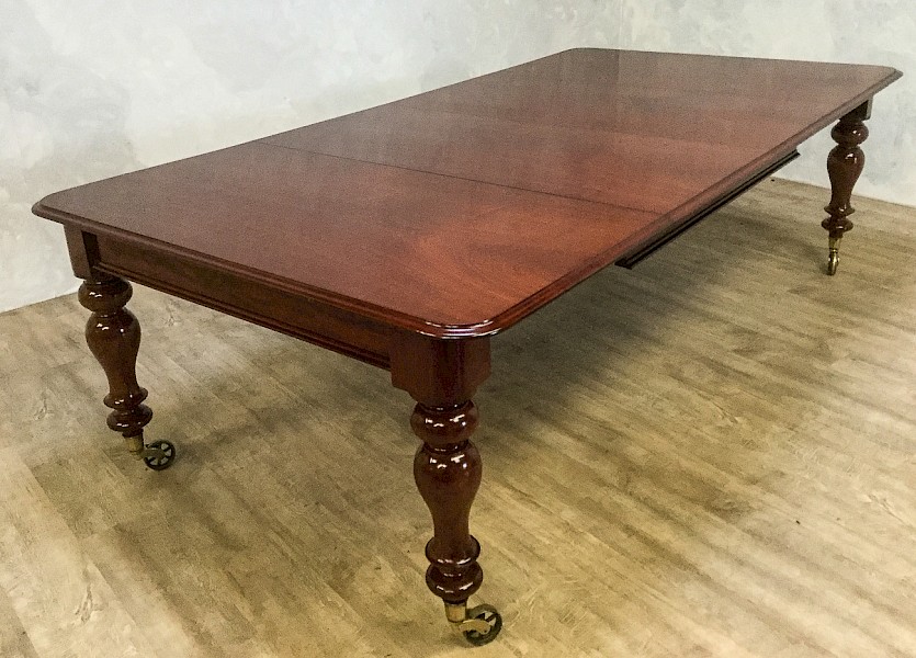 Victorian Mahogany Wind Out Extending Dining Table 2 leaves seat 10
