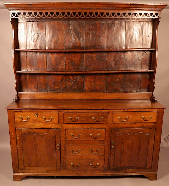 A George III Oak Dresser and Plate Rack