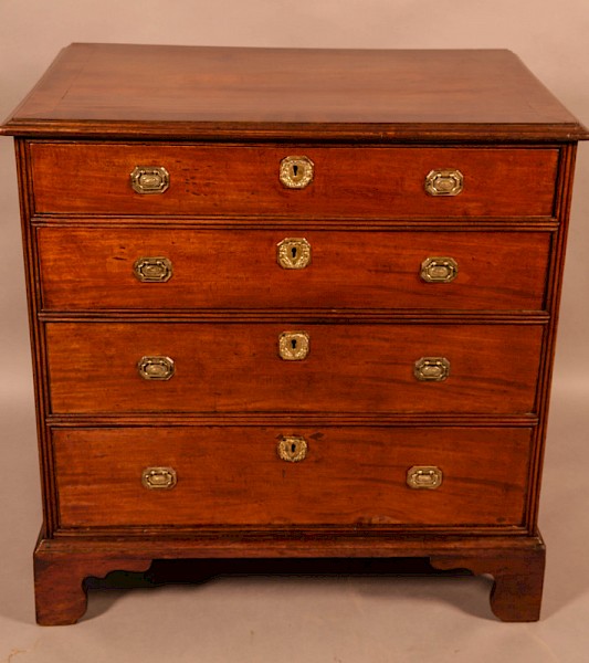 A Small 18th century Mahogany Chest of Drawers