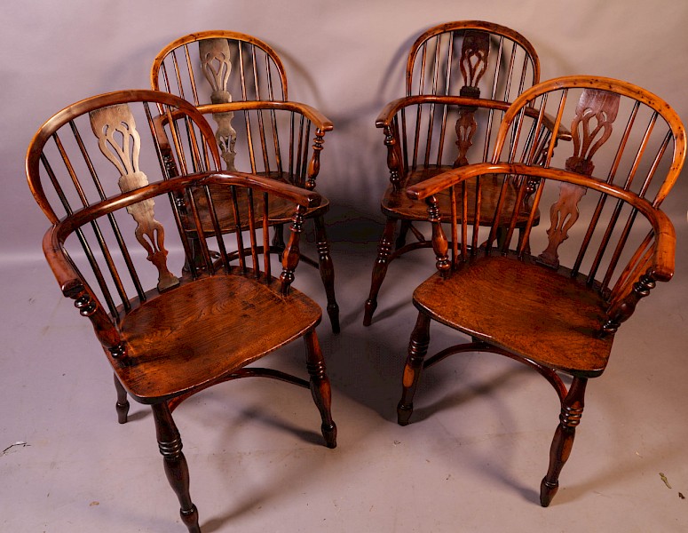 A Set of 4 Yew Tree Windsor Chairs Rockley Workshop