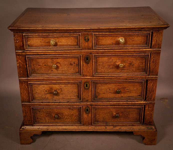 An Early 18th century Oak Chest of Drawers
