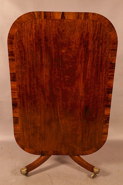 A Georgian Breakfast Table in Mahogany