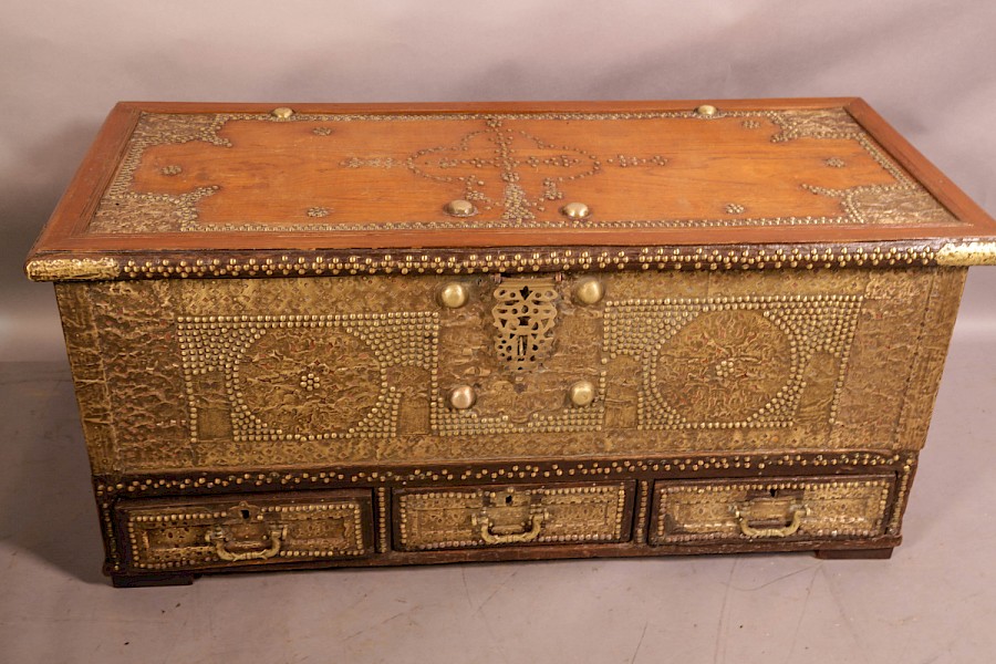 A 19th century Zanzibar Lidded Box