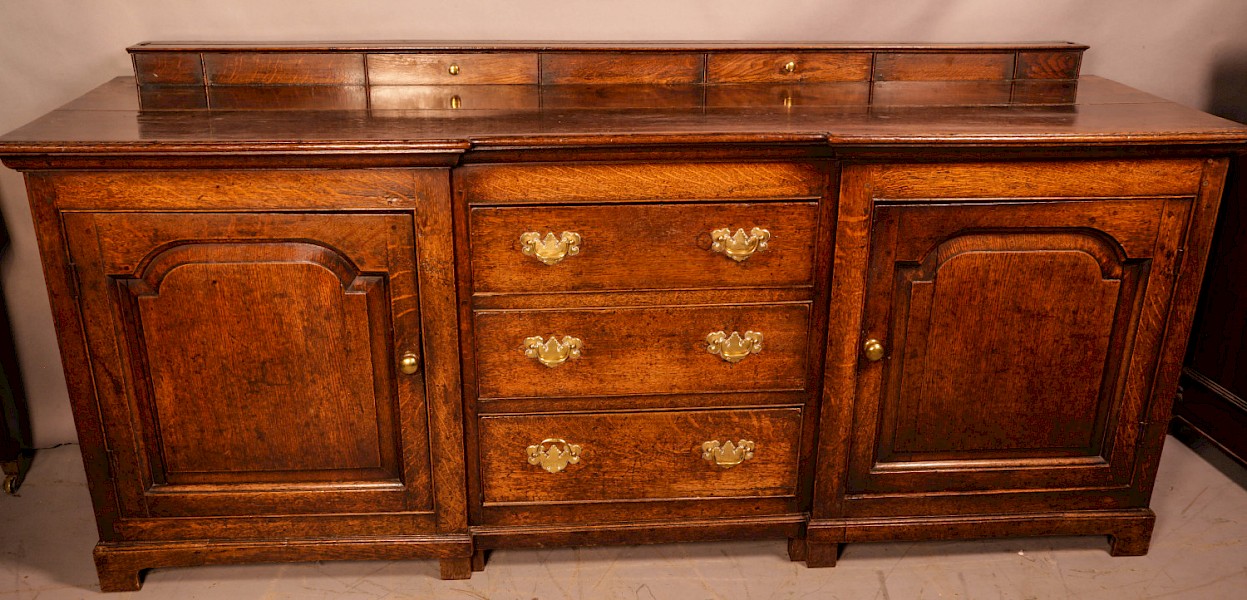 A Large Georgian Serving Dresser in Oak
