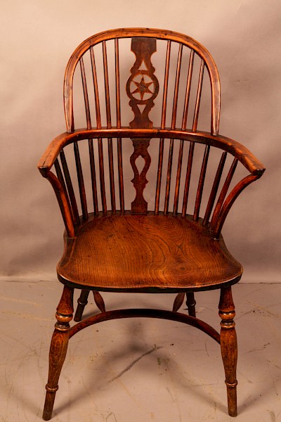 A Super Thames Valley Yew Windsor Chair