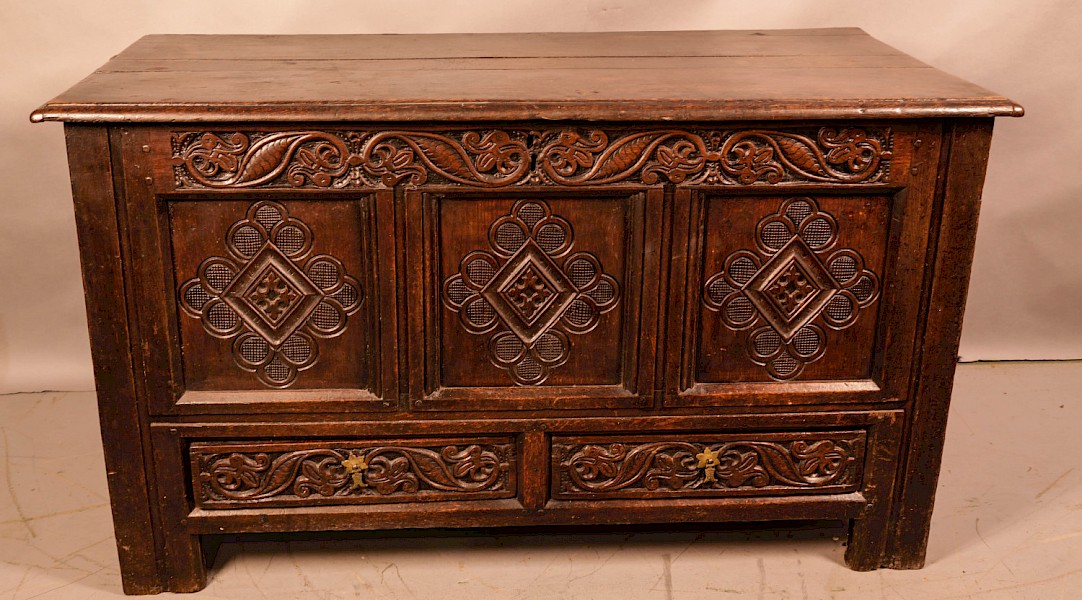 A Super 17th century Oak Dower Chest