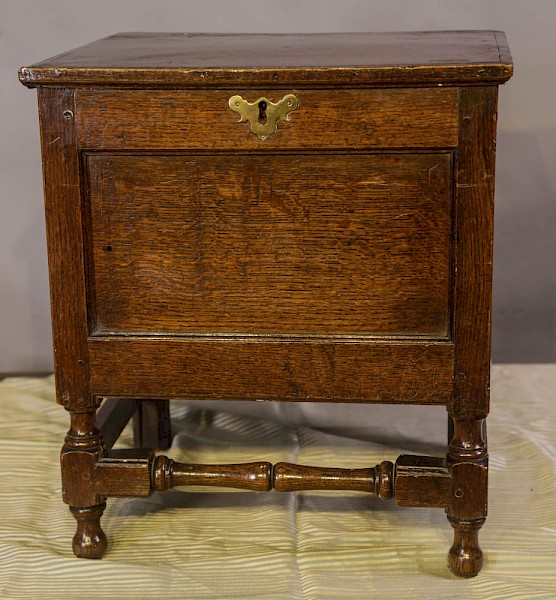 An Attractive early 18th c Close stool in Oak