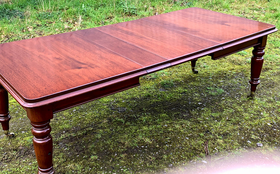 A Small Victorian Extending Dining Table