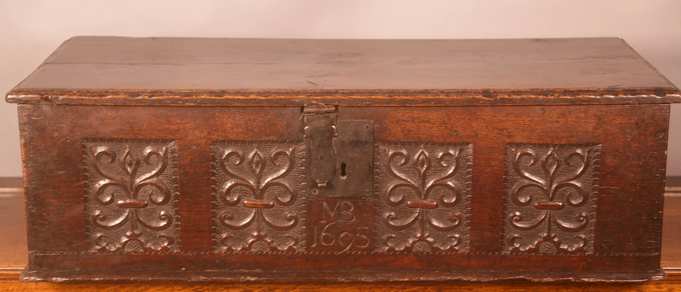 A Very nice 17th century document box in oak MB 1695