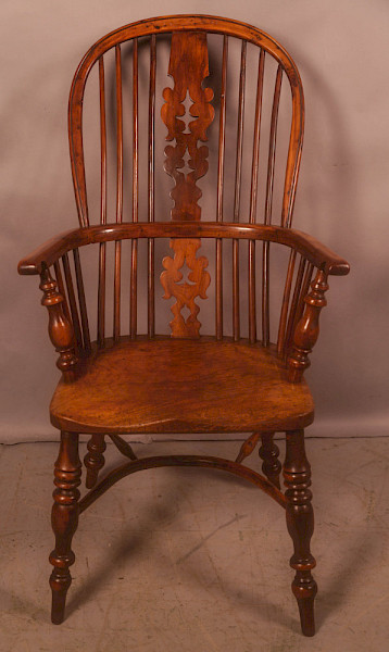 A Very Good Yew Wood High Windsor Chair in Yew Wood c 1840