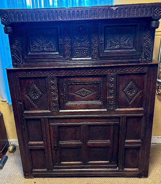 A Very Good 17th c Livery Cupboard